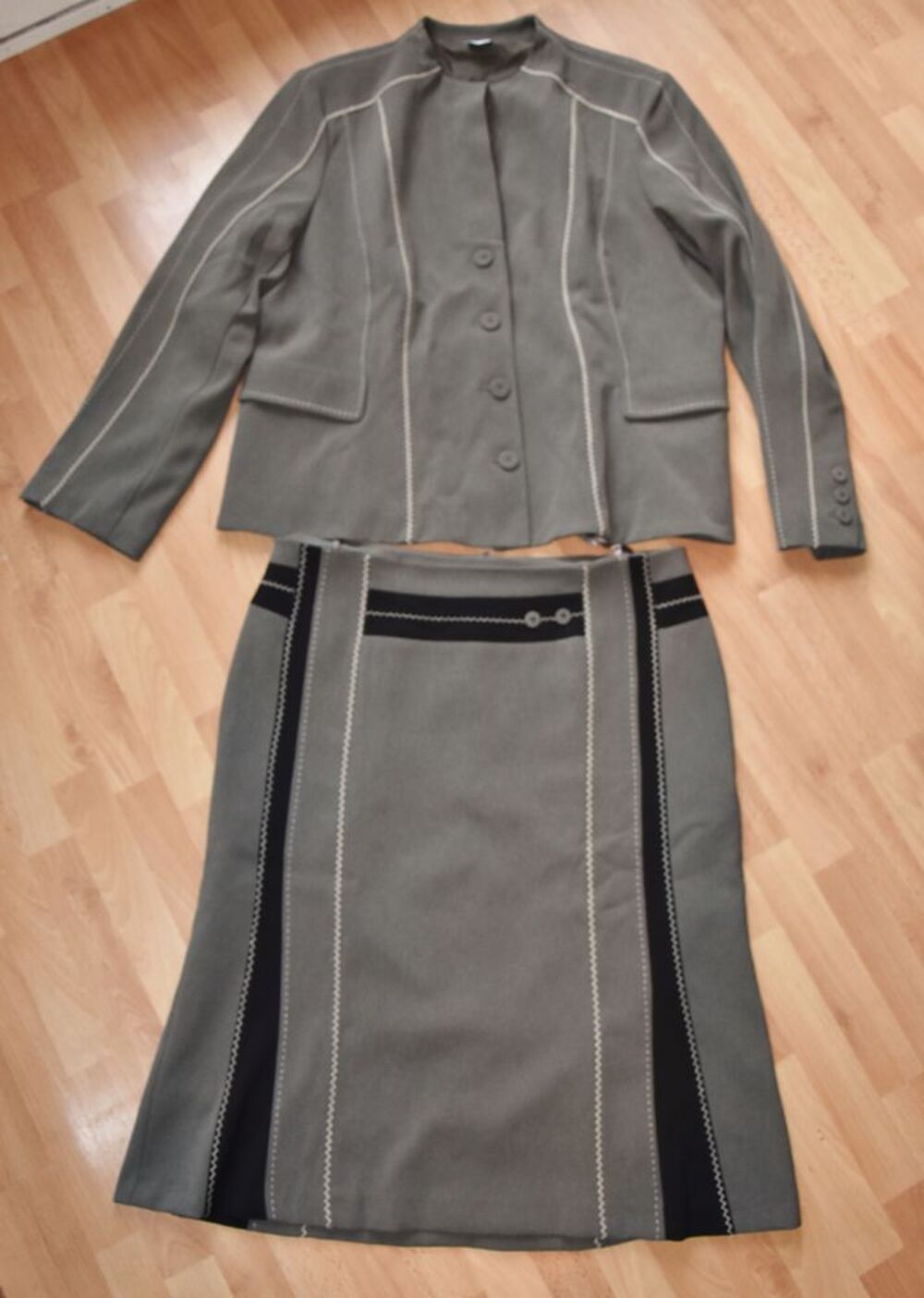 T 46 et 42. TAILLEUR Veste jupe. Jacqueline Riu. TBE. Vêtements