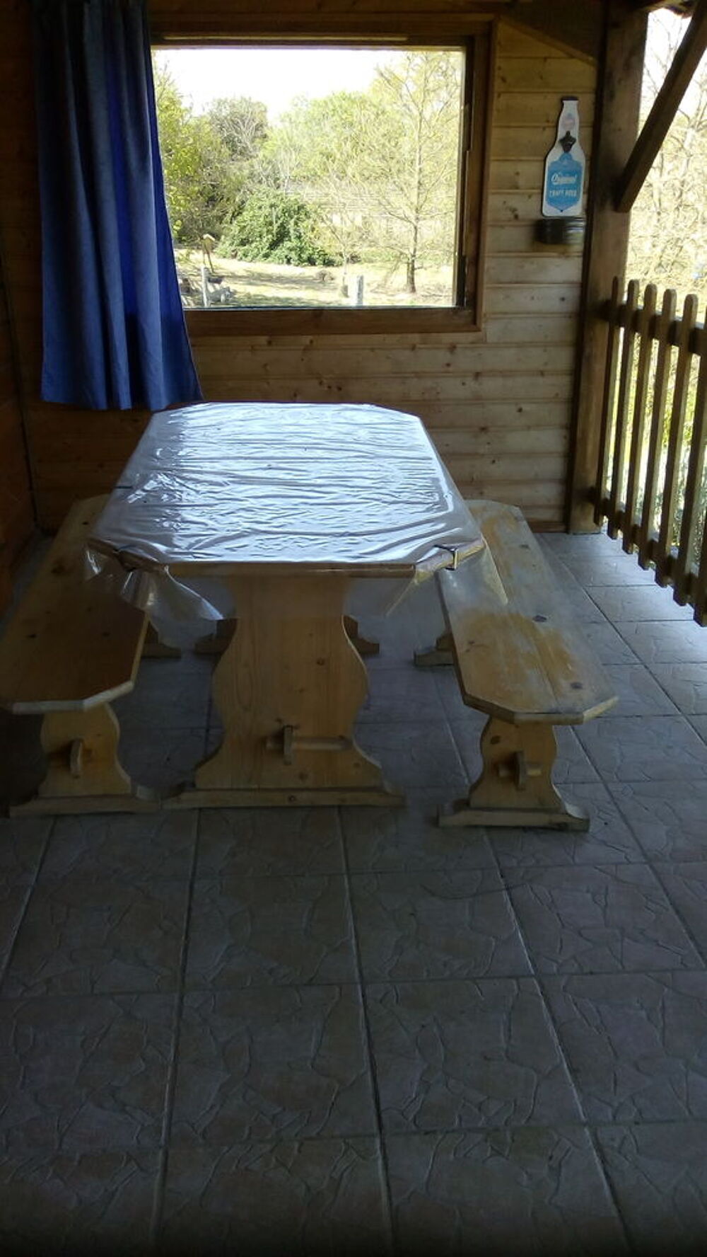   maisonen bois bord un étang Centre, Lys-Saint-Georges (36230)