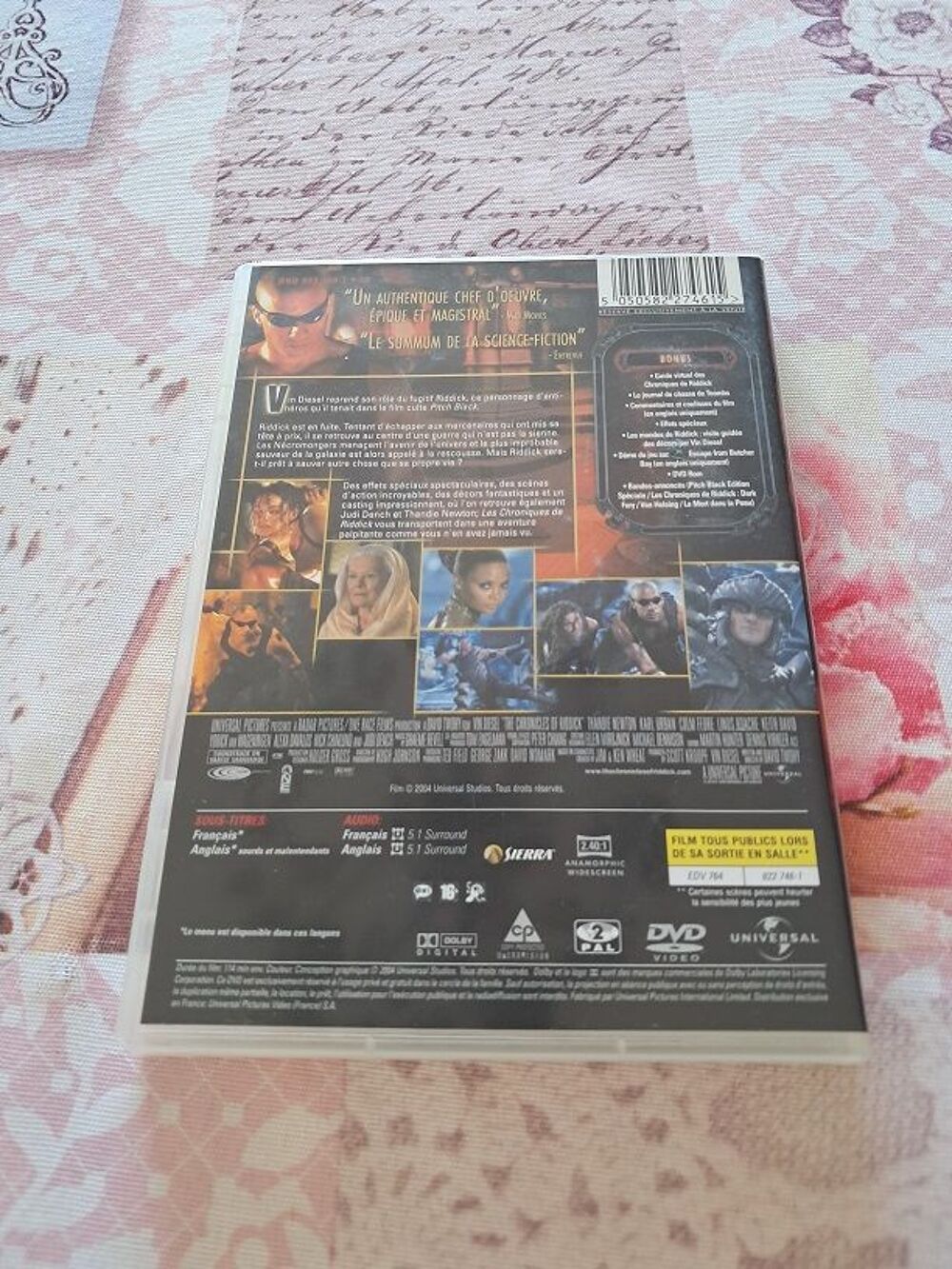 DVD Riddick Vin diesel film cin&eacute; TV s&eacute;rie action salon DVD et blu-ray