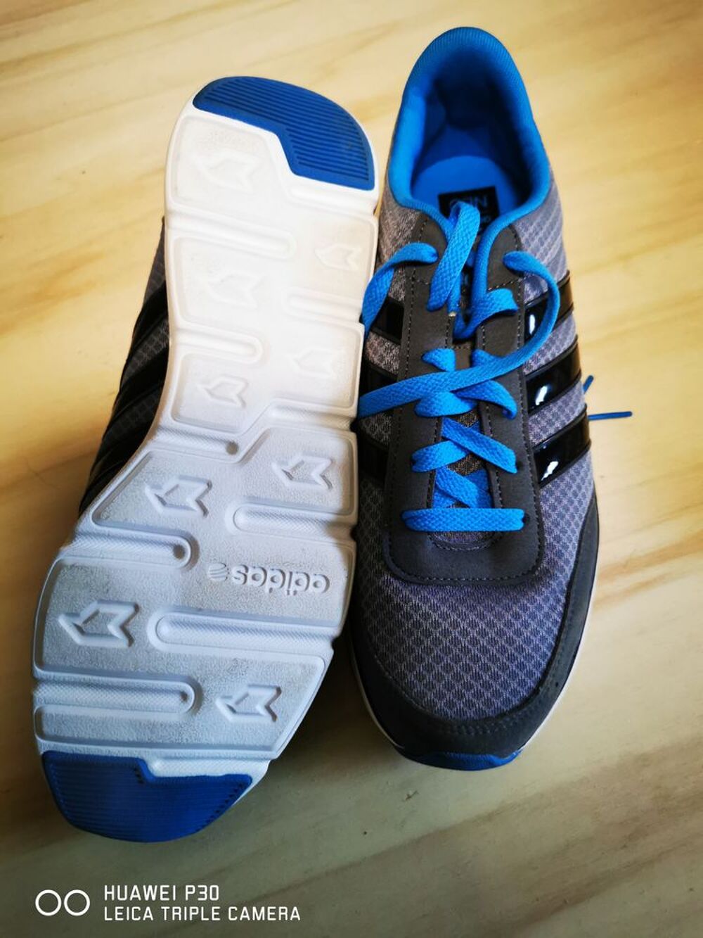 Baskets neuve. Chaussures