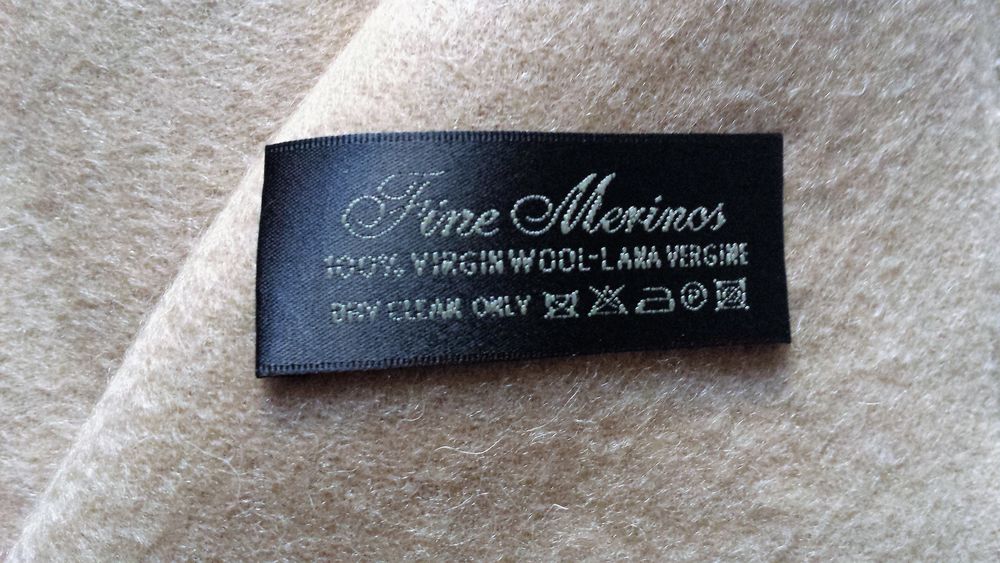 GRANDE &Eacute;CHARPE LAINE FINE Vtements