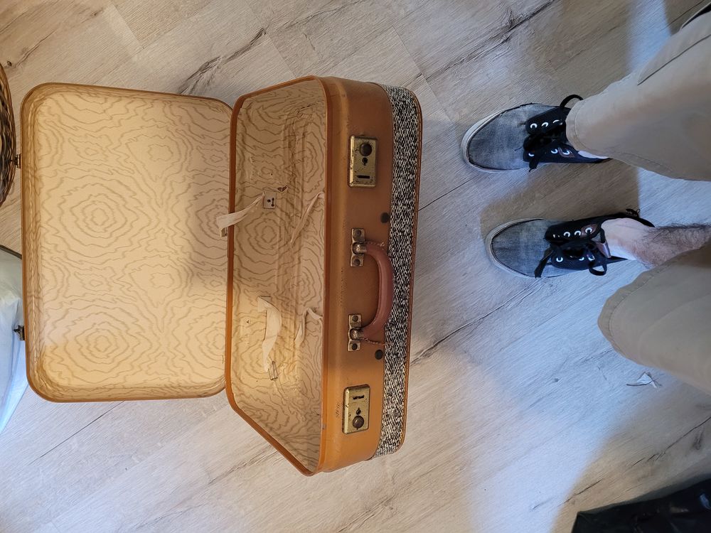 VALISE ANCIENNE Maroquinerie