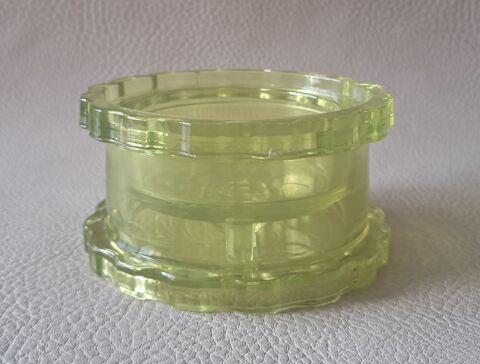 presse ail en acrylique marque garlic chef 
diam�tre 8 cm
5 Carnon Plage (34)