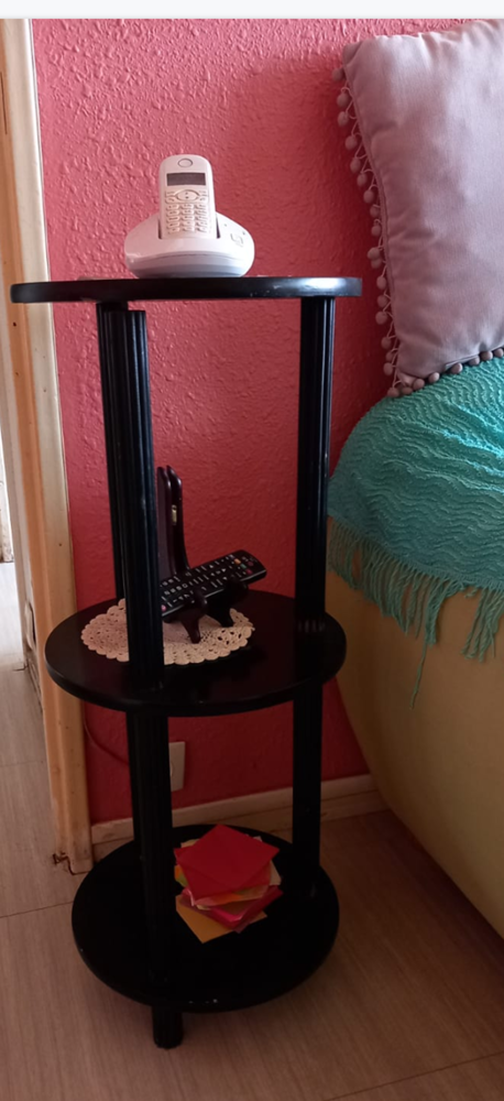 petite table de t&eacute;l&eacute;phone Meubles