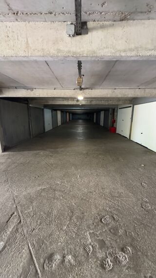 Parking / Garage  louer 13 m