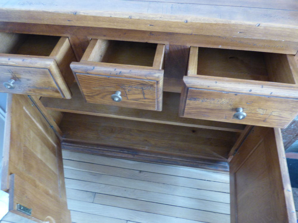 Buffet en bois massif Meubles