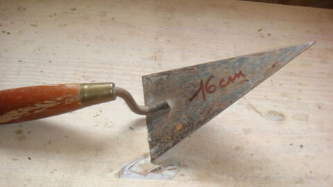 Truelle triangulaire 10 Saint-M�dard-en-Jalles (33)