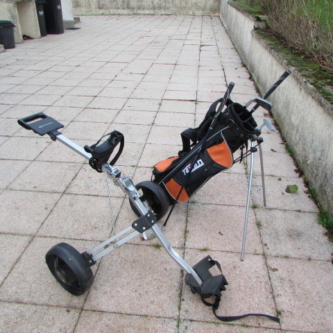 MATERIEL DE GOLF ENFANT 50 Nueil-les-Aubiers (79)