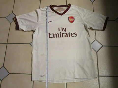 vieux maillot football  NIKE N�  23125510  ARSENAL  16 Villepinte (93)