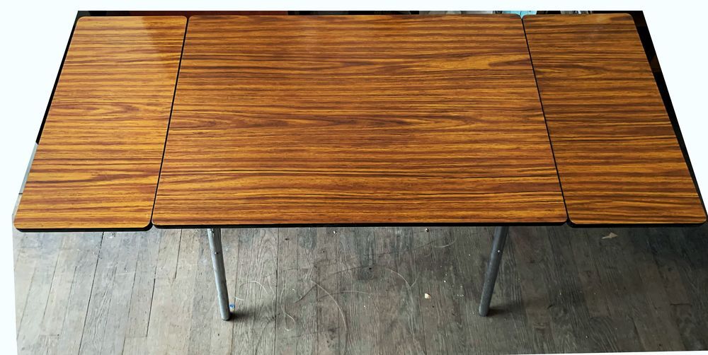 Ensemble formica : Buffet et table (Ann&eacute;e 1970, Vintage) Meubles