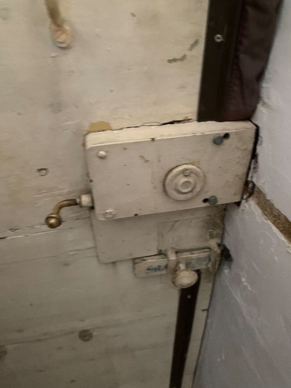 Porte d'entr&eacute;e en bois Bricolage