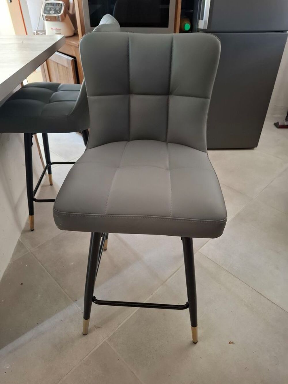 Lot de 2 chaises de bar dossier pivotant Meubles