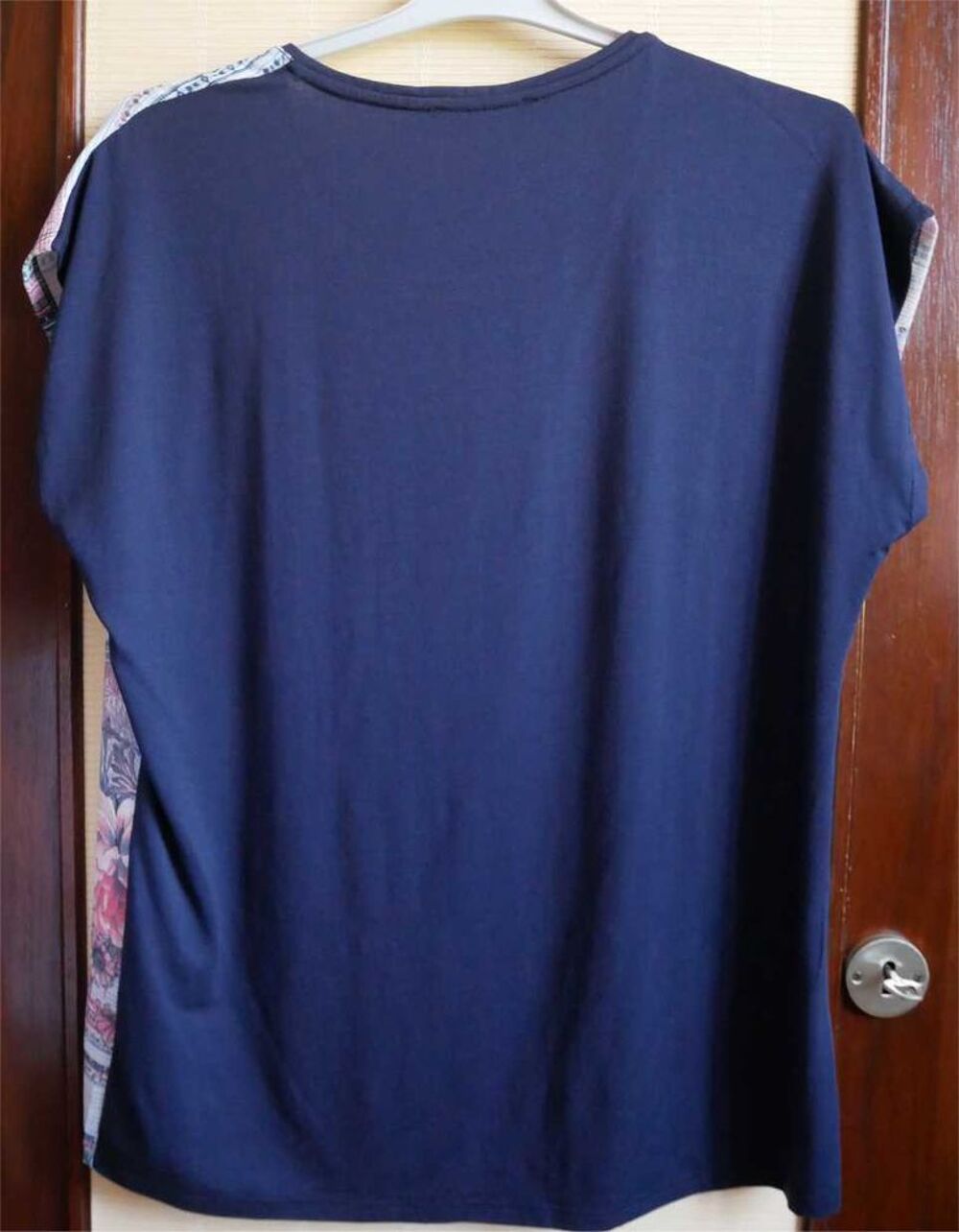 tee shirt bleu rose argent&eacute; Vêtements