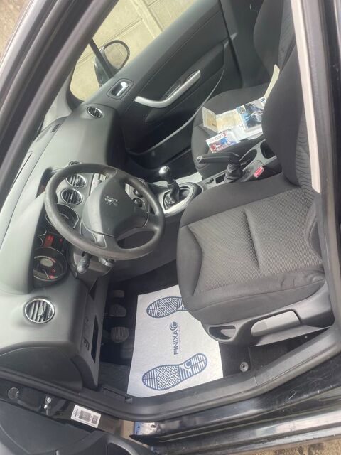 Peugeot 308 essence 1.4L CT OK