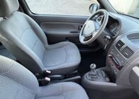 Clio CAMPUS 1.2 PACK CLIM. 2011 4 CV. TBEG GAR. MEC. 2011 occasion 78300 Poissy