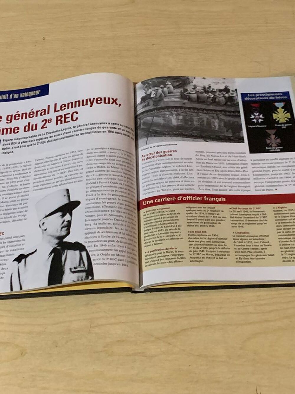 Livre insignes militaire Livres et BD