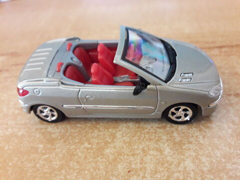 Peugeot 206 CC 1/43 + fascicule n� 48 + boitier solido 10 Castel-Sarrazin (40)