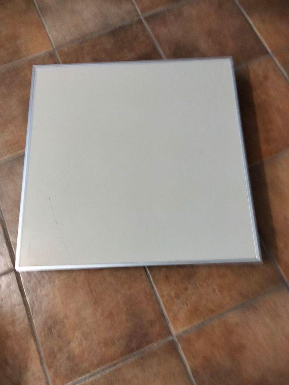 SUR&Eacute;LEVER du SOL - ENTREPOSER - PROT&Egrave;GE - MOINDRE HUMIDIT&Eacute; Bricolage