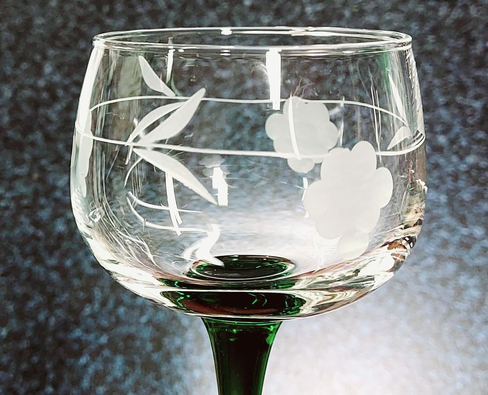 Lot de 4 tr&egrave;s beaux verres &agrave; vin d'alsace Dcoration