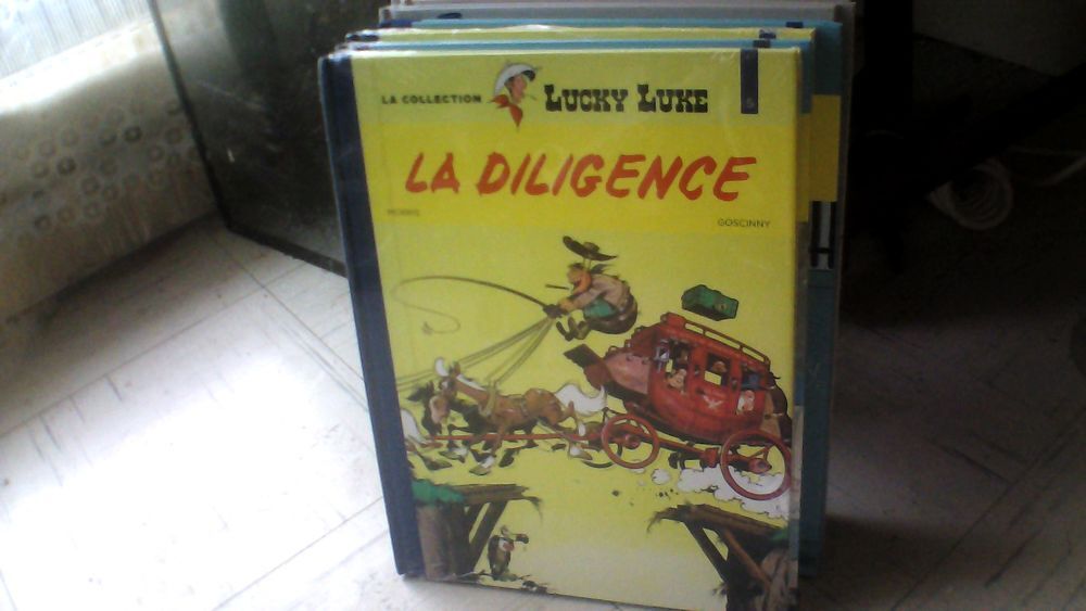 60 BD DE LUCKY LUKE Livres et BD