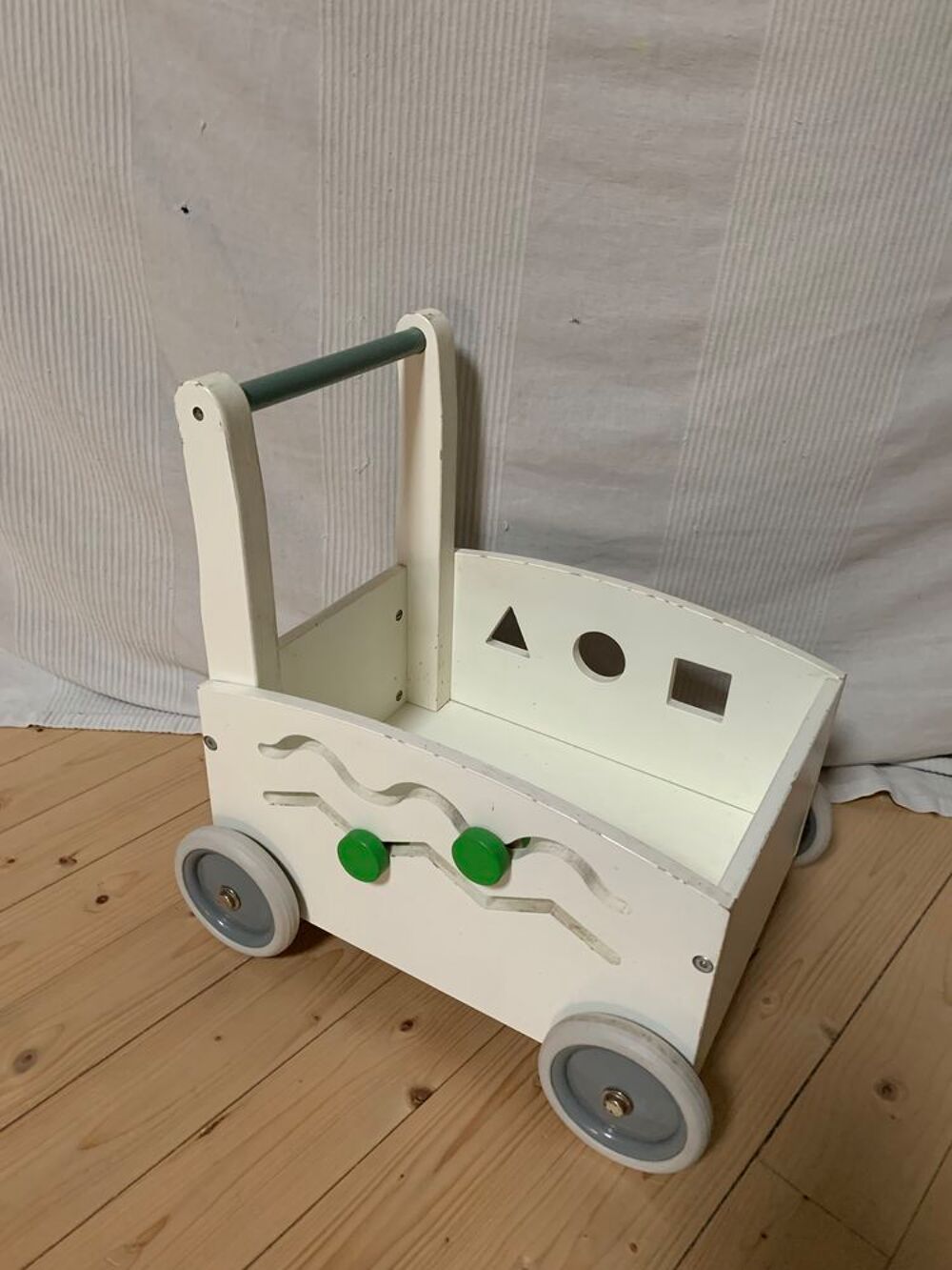 Chariot en bois b&eacute;b&eacute; / enfant Jeux / jouets