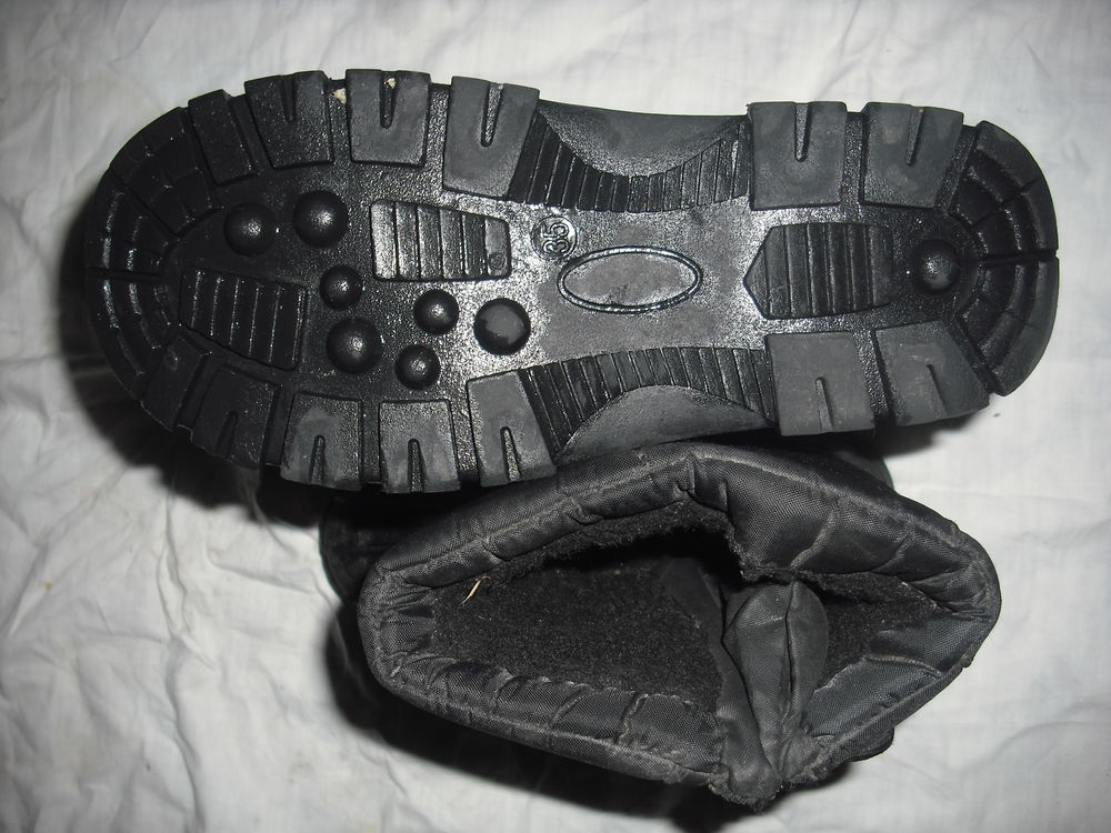 bottes fourr&eacute;es taille 35 a scratch et fermeture Chaussures
