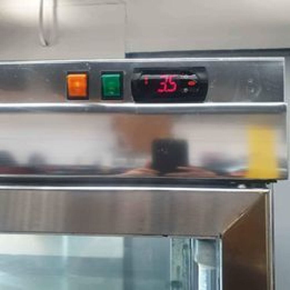 VITRINE POSITIVE REFRIGEREE Electroménager