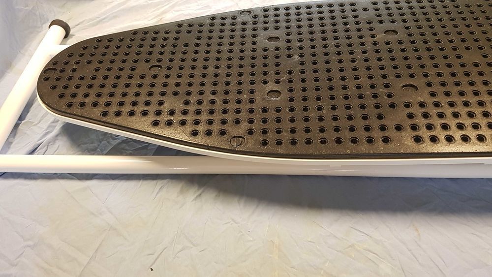 table &agrave; repasser aspirante soufflante:LEIFHEIT Electroménager