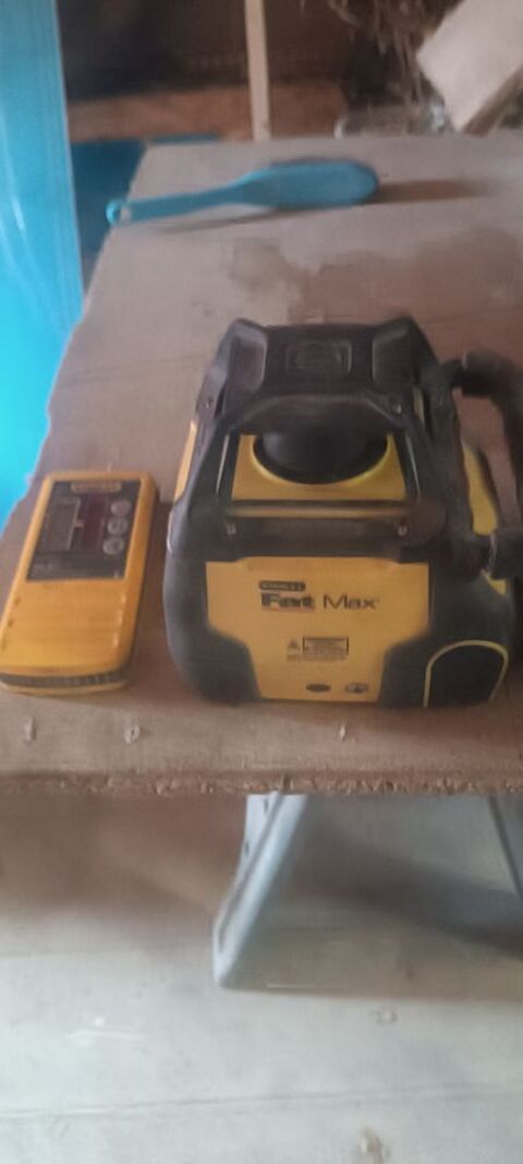 Laser stanley 300 74300 Cluses