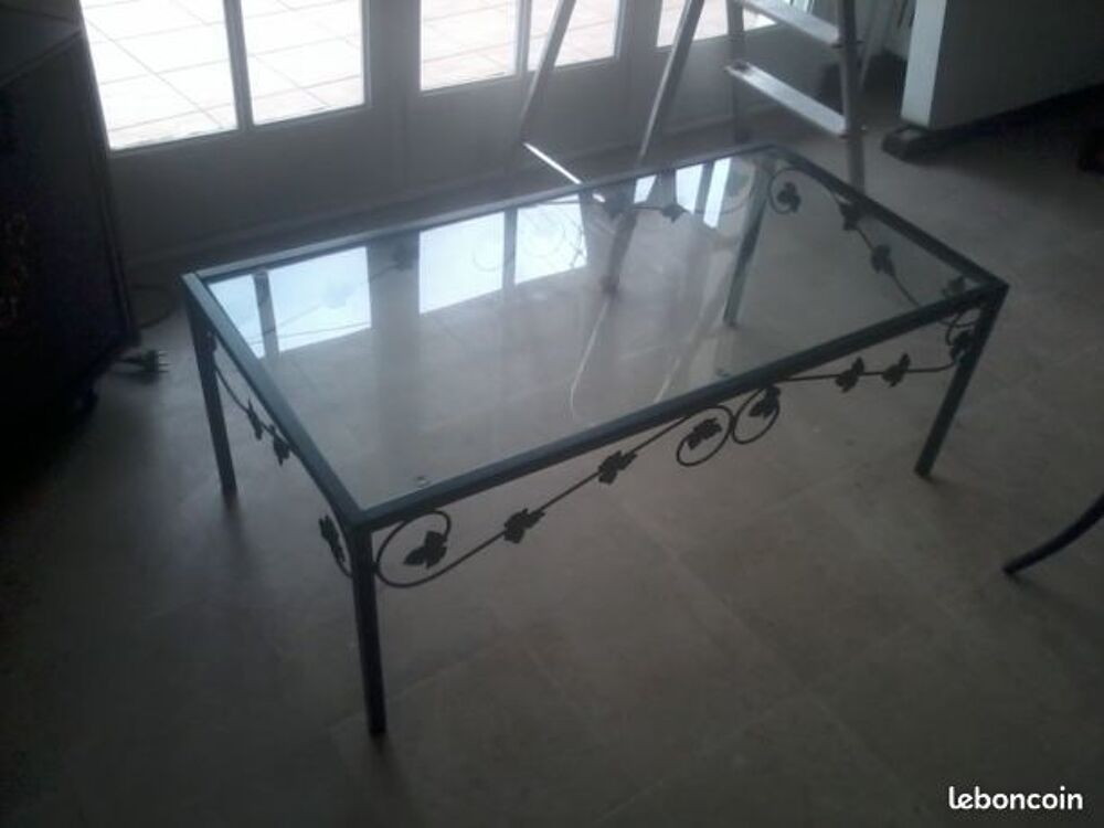 Table basse en fer et verre Meubles