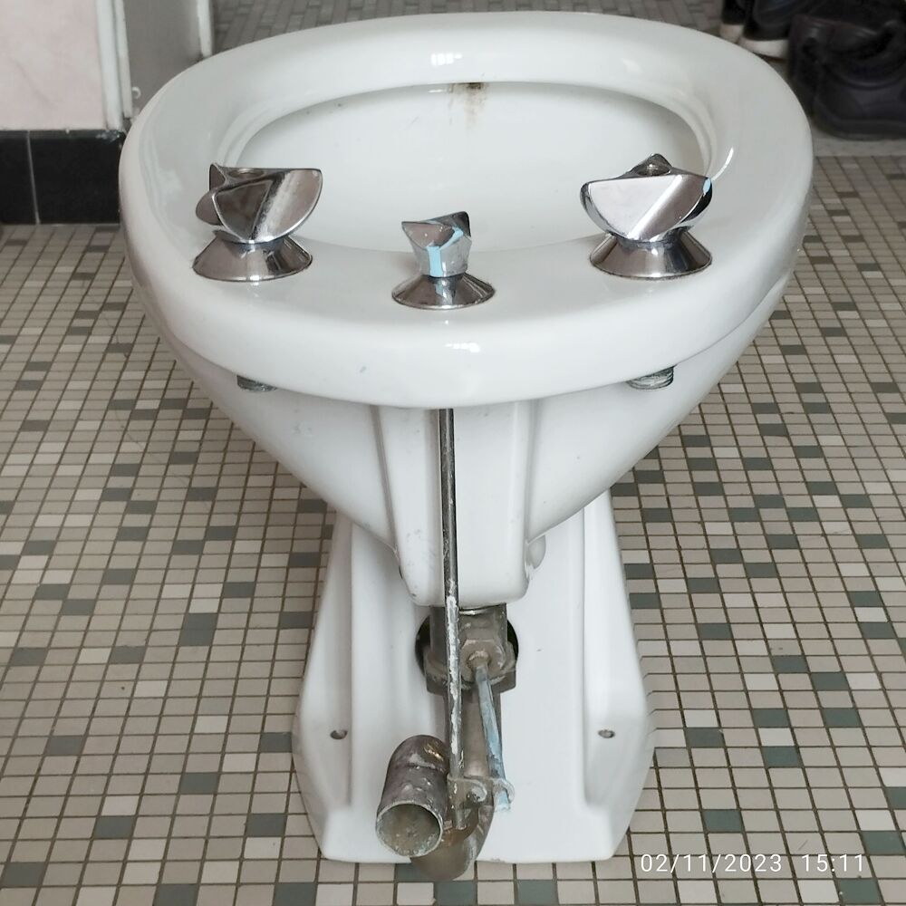 Bidet fixation au sol fabrication francaise Bricolage