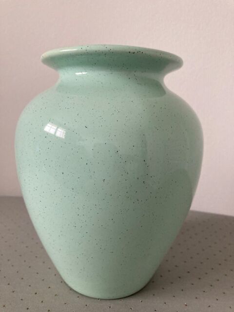Vase vert clair 7 Poitiers (86)