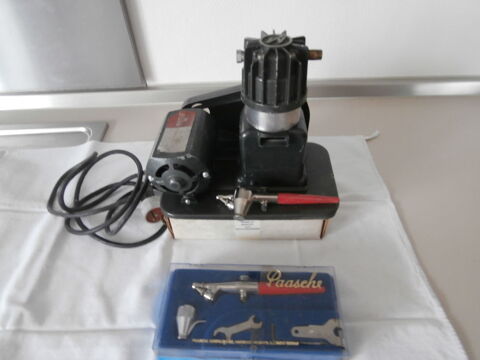 A�rographes Paasche et compresseur Miler 2000 200 Sainte-Menehould (51)