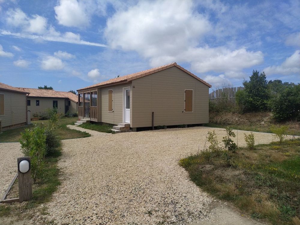   Le Chalet de Greg situé dans un Parc Residentiel de Loisirs Pays de la Loire, La Chapelle-Hermier (85220)