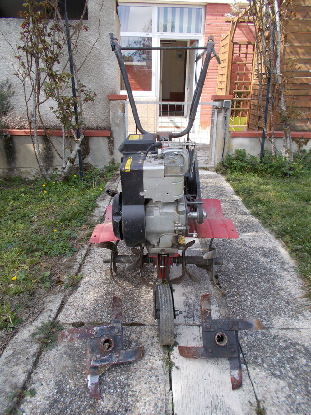 MOTOCULTEUR MARCHE AV/AR Jardin