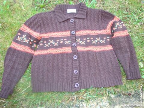 Gilet jacquard de couleur marron 4 Nimes (30)