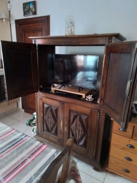 Meuble de t�l�vision basque  200 L�ge-Cap-Ferret (33)