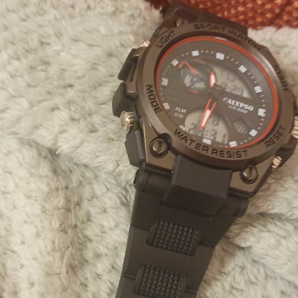 une montre calypso achet&eacute;e aujourd'hui dans une bijouterie Bijoux et montres