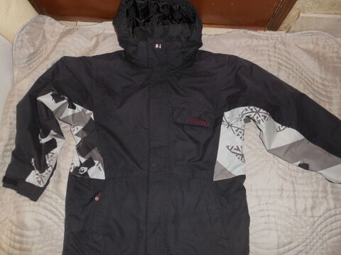 anorak de ski  12 ans :  QUICKSYLVER : 25 Pontault-Combault (77)
