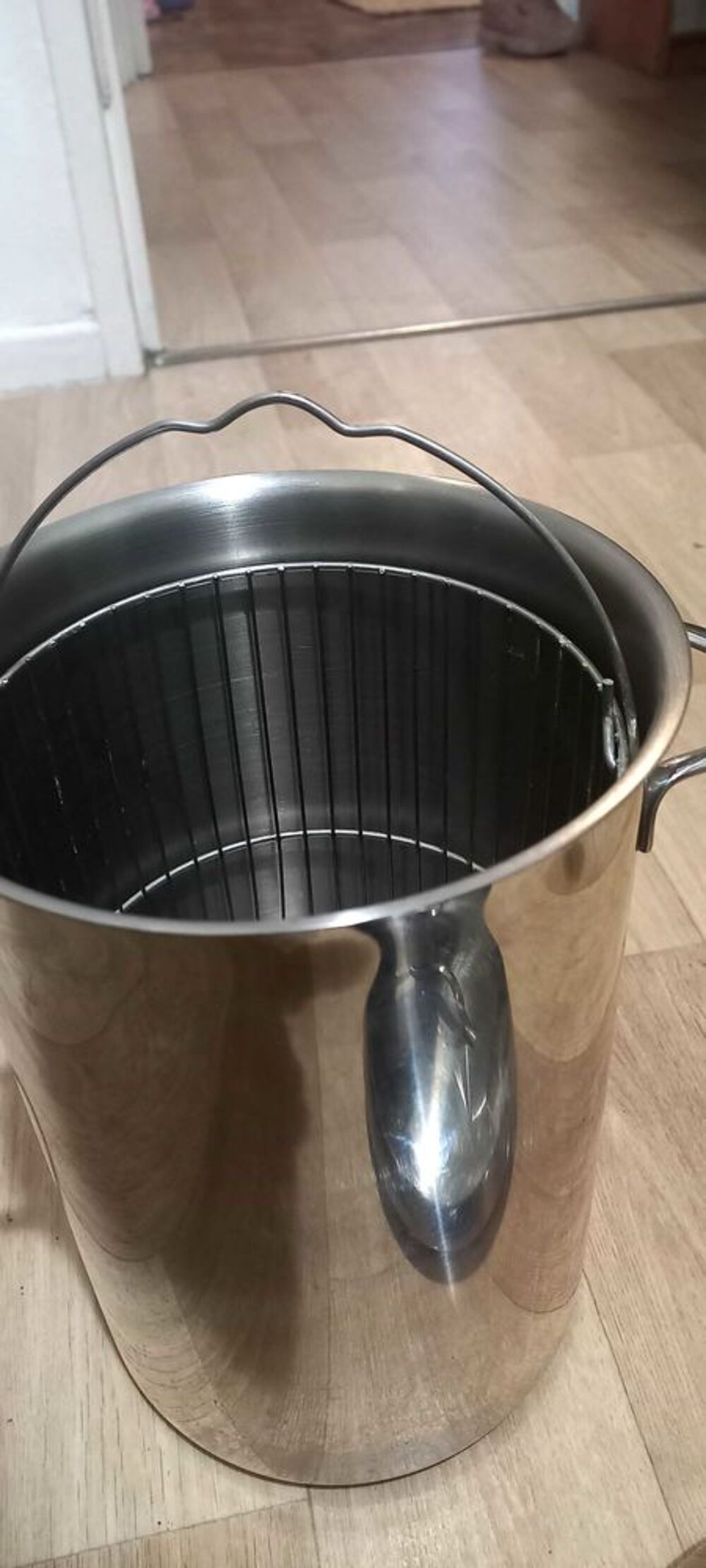vendre une marmite inox .tr&egrave;s bonne &eacute;tat Electromnager