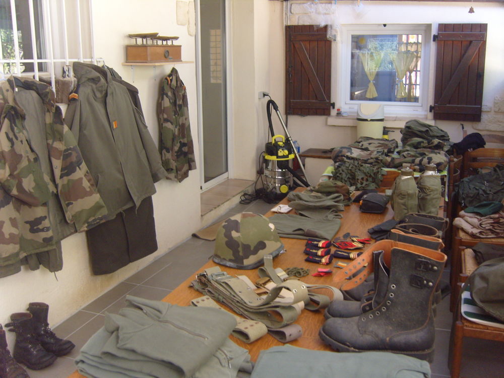 offre treillis pour chasse , peche , randonn&eacute;es... Vêtements