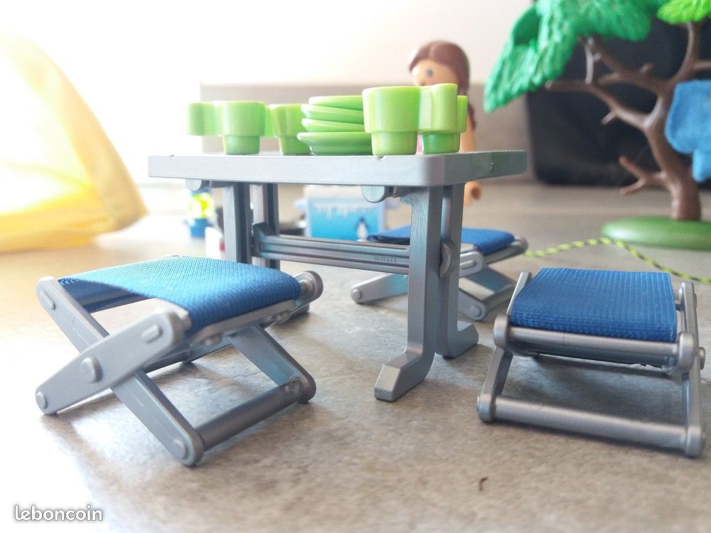 Playmobil - Famille et tente de camping (5435) Jeux / jouets