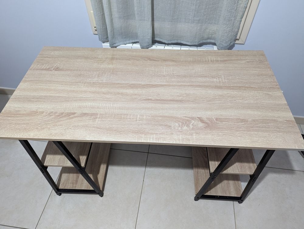 bureau en tr&egrave;s bon &eacute;tat Meubles