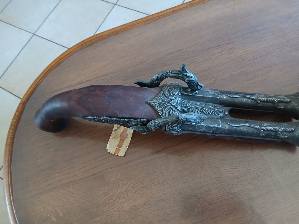 R&eacute;plique de pistolet 