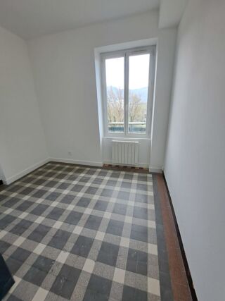  Appartement à louer 1 pièce 25 m²