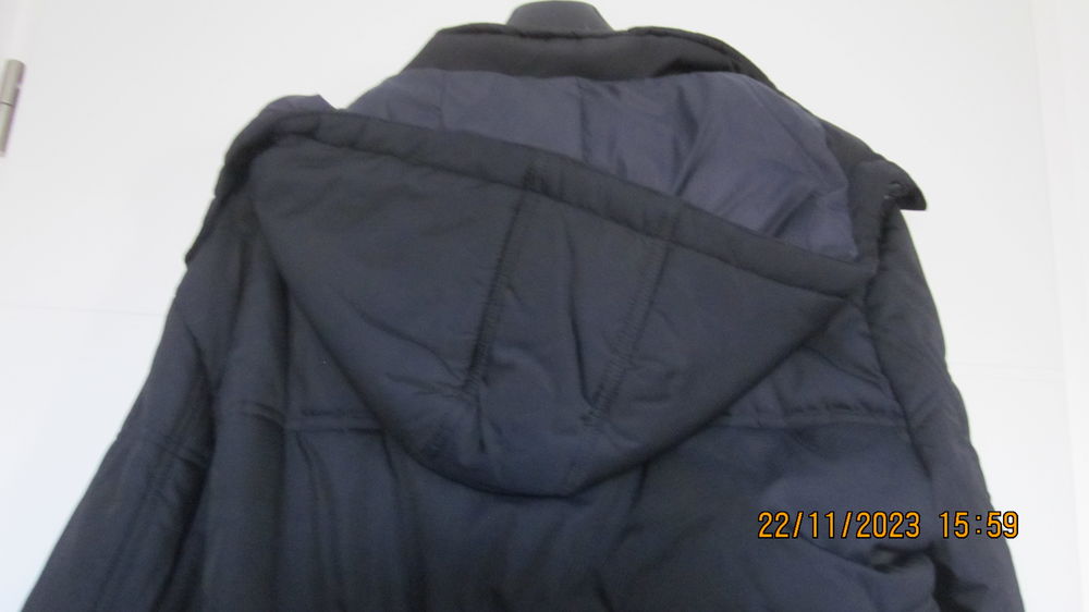 PARKA DOUDOUNE NOIRE NEUVE DE CHEZ ARMAND THIERY Vêtements
