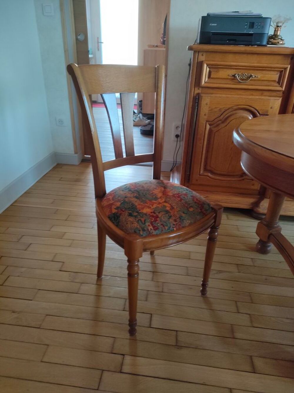 Table ch&ecirc;ne massif, style Louis Philippe, mod&egrave;le BRISSAC Meubles