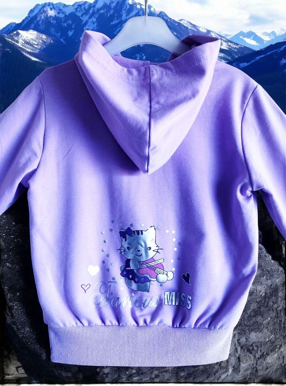 GILET A CAPUCHE TYPE SWEAT FILLE AVEC FANTAISIES TBE 8A Vêtements enfants