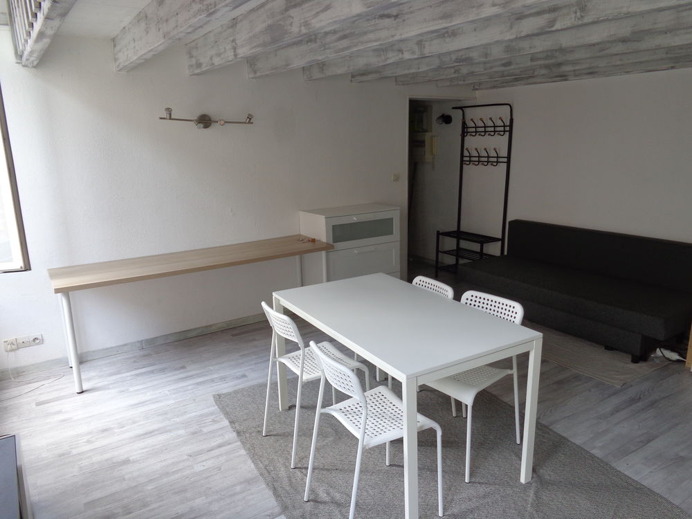 Location Duplex/Triplex F2 meublé - Reims hyper centre- idéal étudiant- bus et tram Reims