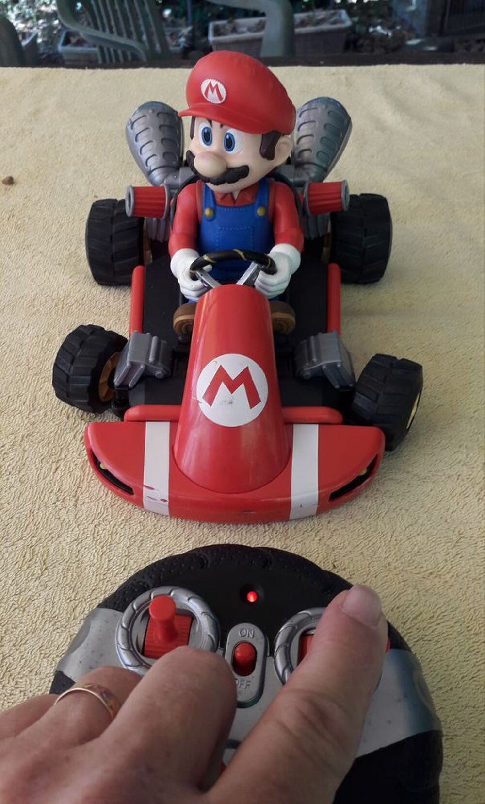 Mario Bros en Kart t&eacute;l&eacute;command&eacute; Jeux / jouets